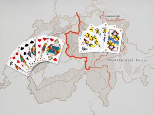 Où utilise-t-on quelles cartes? La «ligne Brunig-Napf-Reuss», frontière entre les cartes à jouer francophones et germanophones en Suisse. Illustration basée sur une carte de l’«Atlas du folklore suisse».