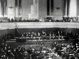 Theodor Herzl ouvrant le premier congrès sioniste en 1897 au casino municipal de Bâle.