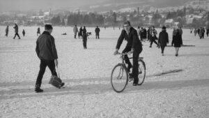 The frozen lake offered whole new ways of getting from A to B, whether on foot, by bike, or on skates.