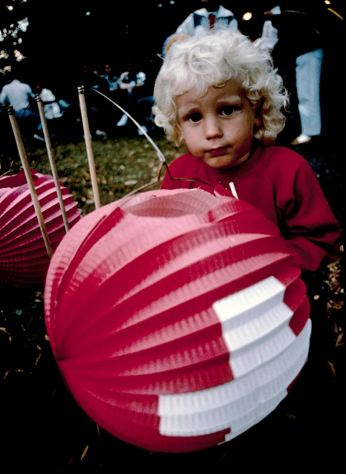 Der 1. August ist ein Höhepunkt für viele Schweizer Kinder. Mit Lampions und Feuerwerk wird der Geburtstag des Landes gefeiert.