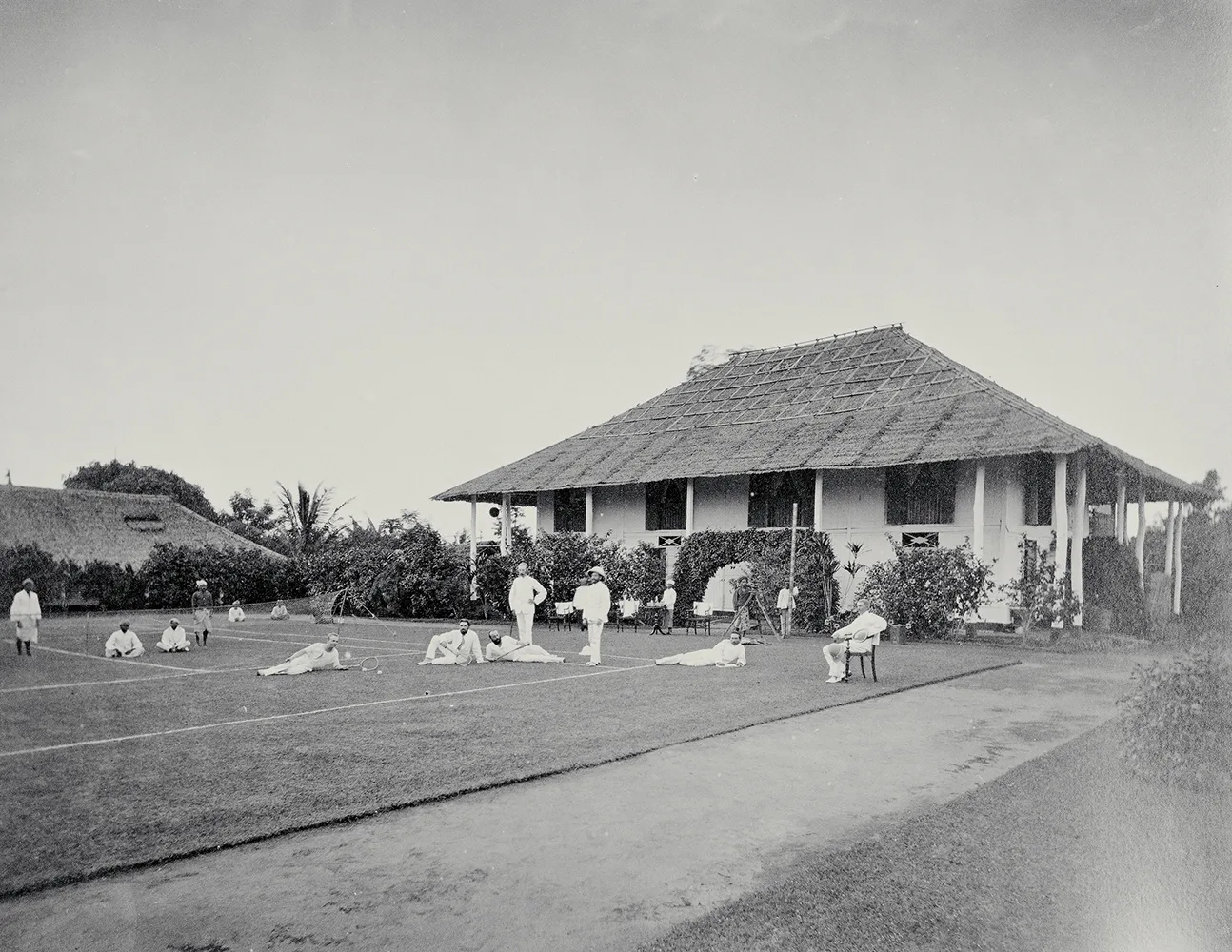 Manager-Haus auf Tanyong Djätti, Langkat, mit Tennisplatz.