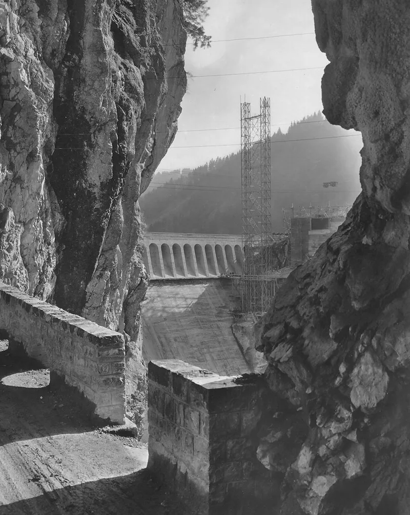 Bild der Staumauer, fotografiert 1925.