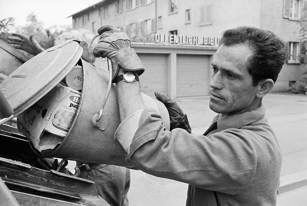 Abfallentsorgung mit Ochsner-Kübeln, Zürich 1971.