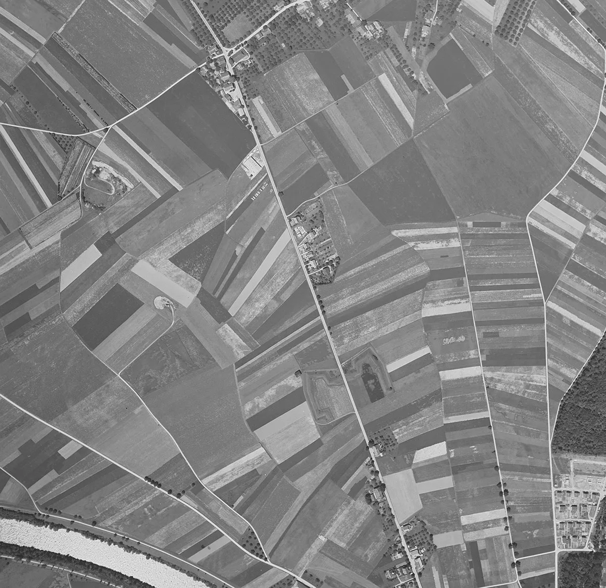 Luftaufnahme der Kappelenschanze von 1946. Bald darauf wurde die Befestigung abgebaut.