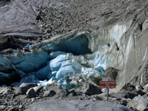 The Morteratsch Glacier tongue receded by 2,185 m from 1900 to 2010. It has since almost entirely disappeared.