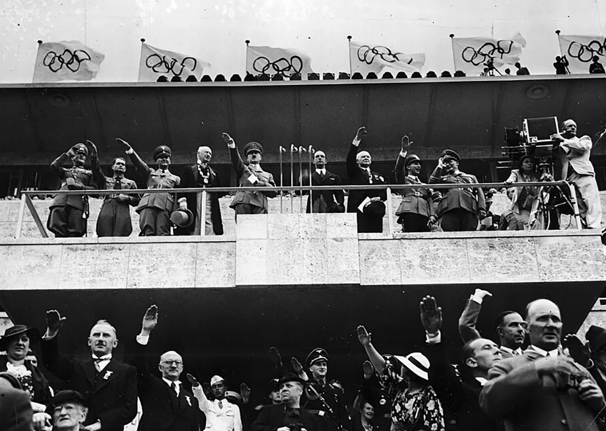 Adolf Hitler im Berliner Olympiastadion während der Sommerspiele von 1936.