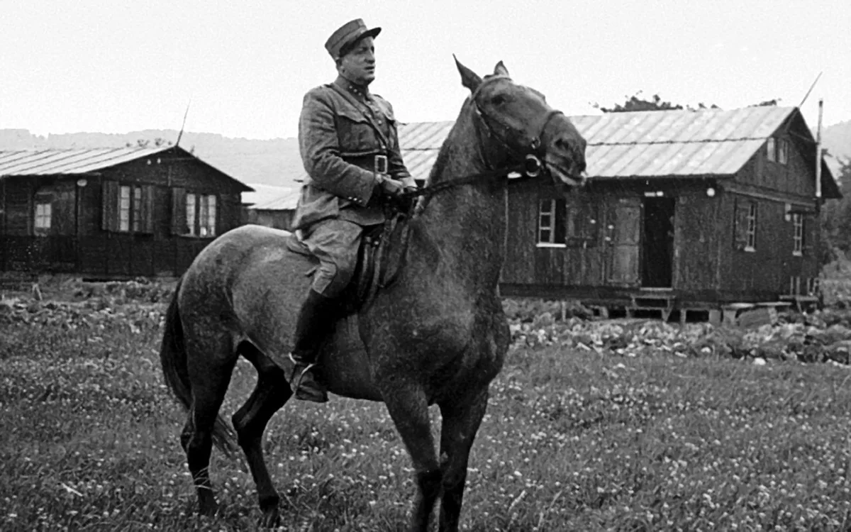 André Béguin kommandierte das Lager Wauwilermoos mit unmenschlicher Härte. Das Foto wurde wahrscheinlich 1944 aufgenommen.