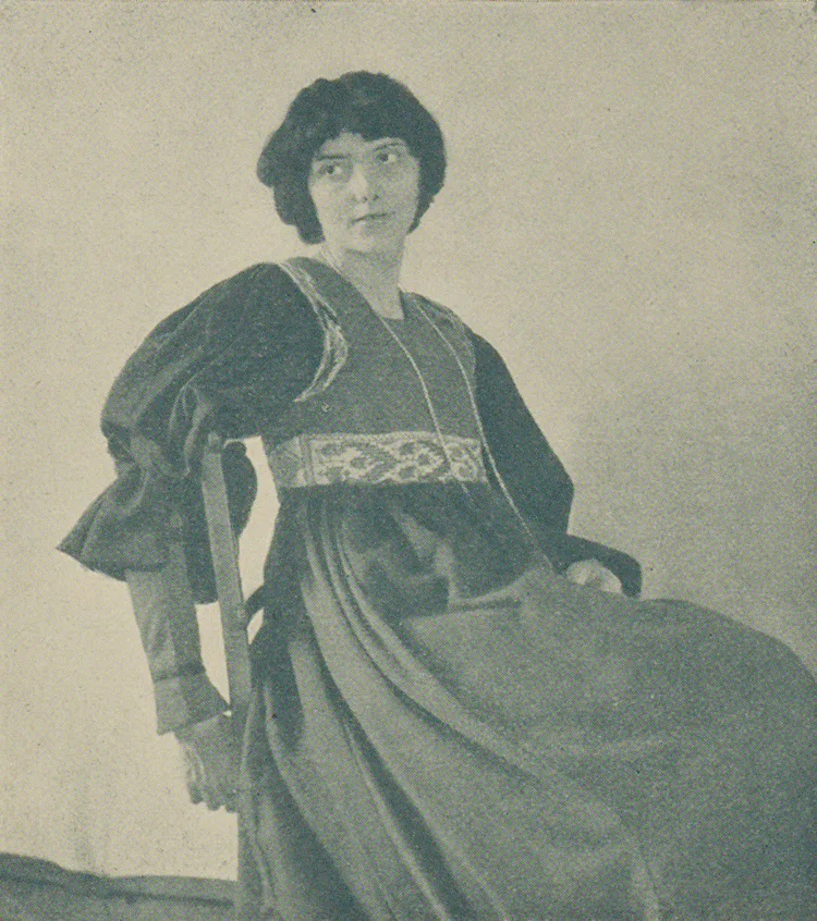 Anna Muthesius im Reformkleid, 1903.
