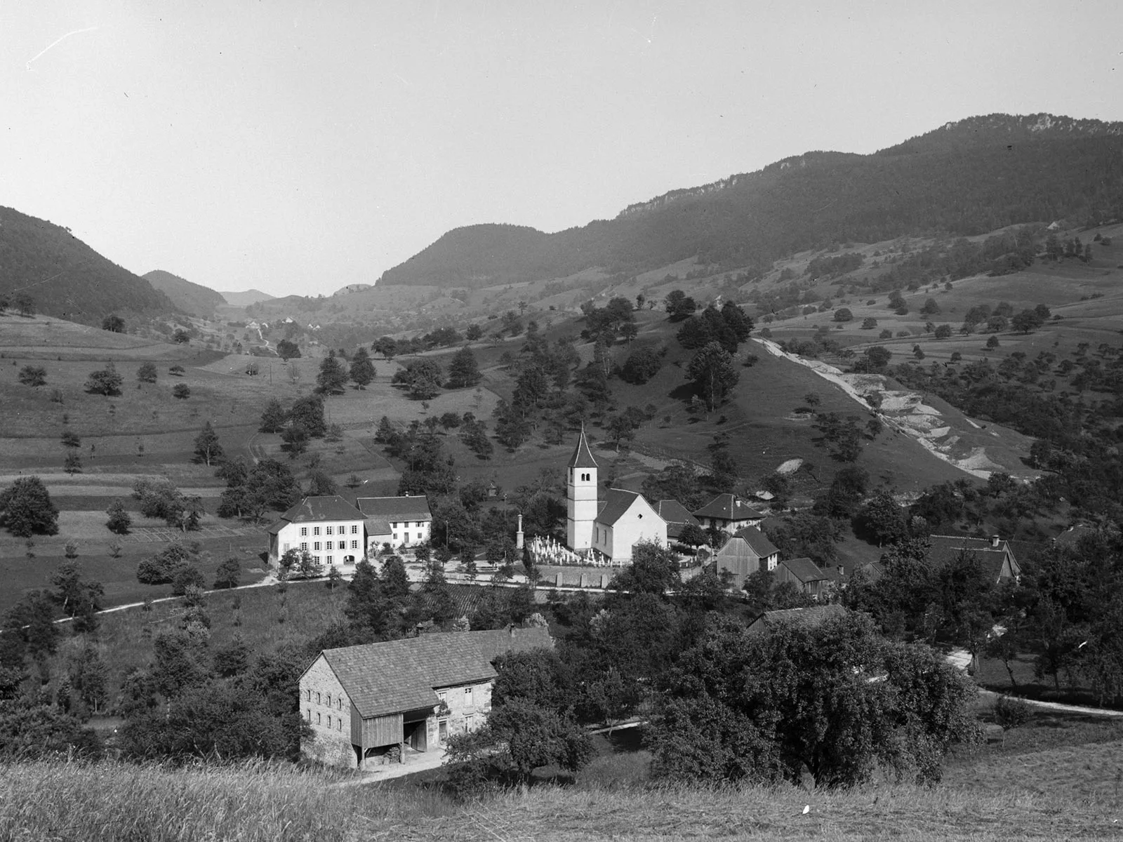 The idyll is deceptive. In 1896, an ex-mercenary murdered three people in Bärschwil in Solothurn.