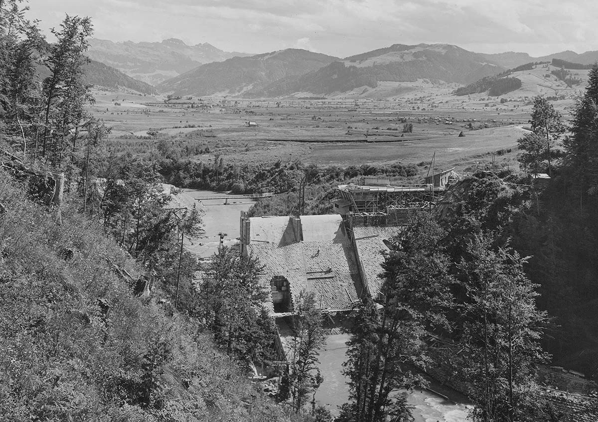 Bau der Staumauer in der Sihlebene bei Einsiedeln, 1936.