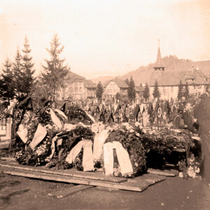 The funeral of the Haas couple at Appenzell cemetery on 1 March 1922.