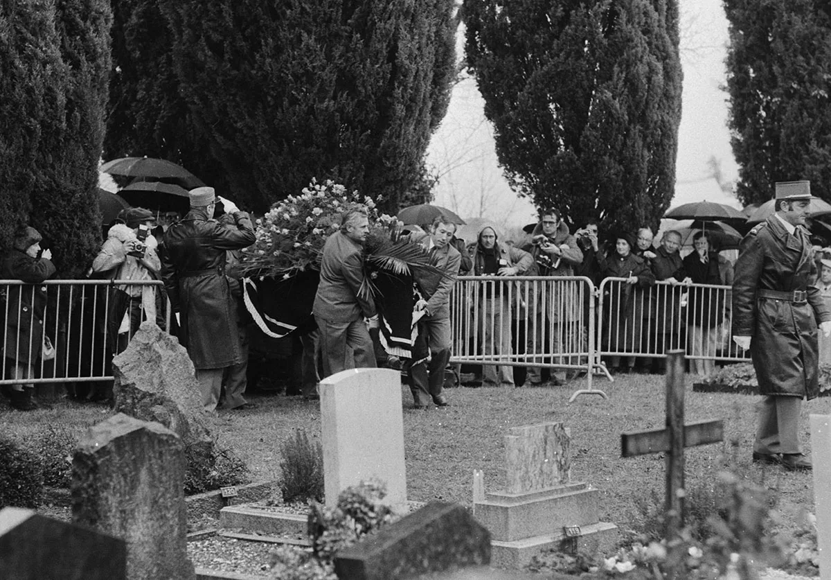 Begräbnis von Charlie Chaplin bei Corsier-sur-Vevey im Dezember 1977.