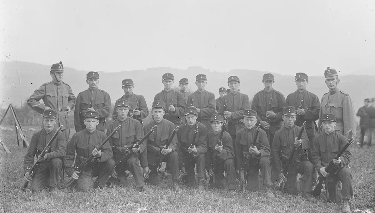 Militärischer Vorunterricht im luzernischen Reiden, 1898.