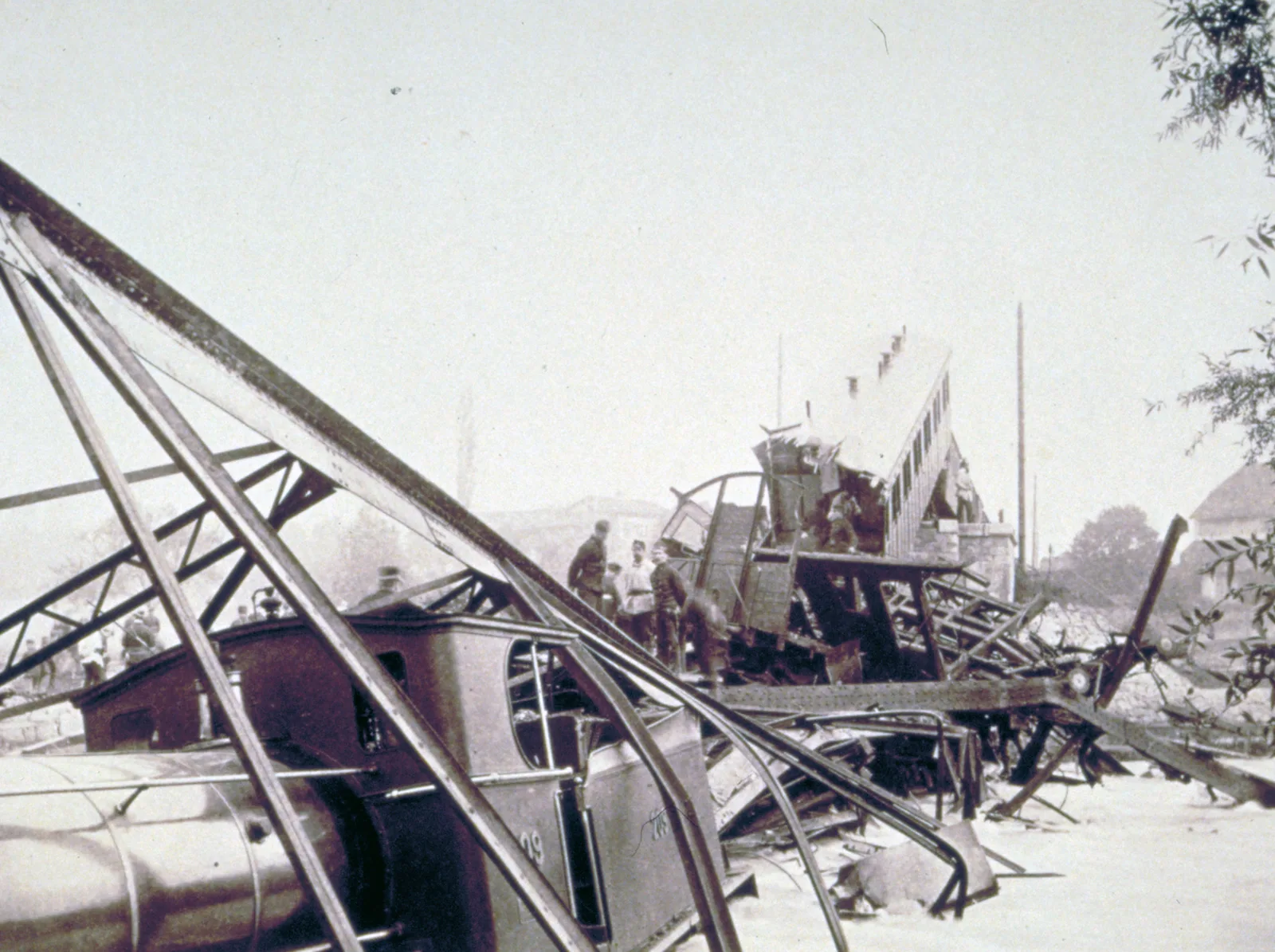 Der Einsturz der Brücke war Anlass für eine umfassende Revision aller Metallviadukte in der Schweiz.