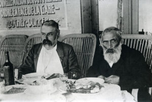 Josef Durrer (left) and Franz Josef Bucher enjoying lunch on the Stanserhorn. The two men had ceased working together almost ten years before this photo was taken in 1904.