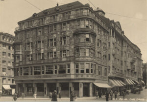 Postcard with Café Odeon, date unknown.