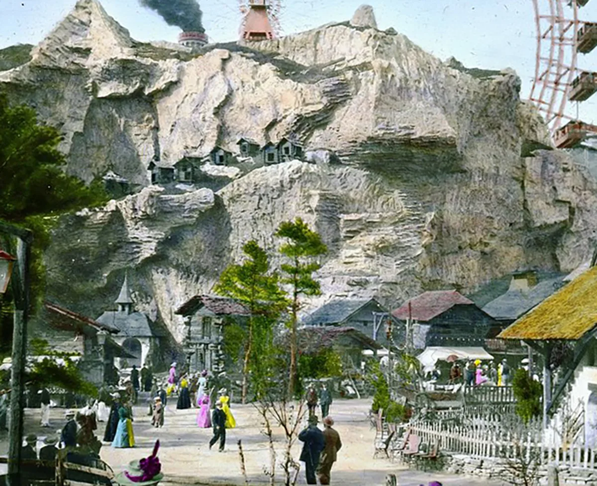 Das Schweizerdorf auf der Pariser Weltausstellung 1900, unbekannter Fotograf.