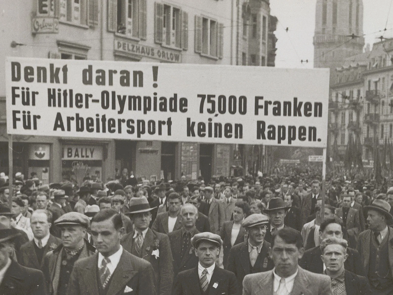 Die «Hitler-Olympiade» war auch Thema an der Zürcher 1.-Mai-Demonstration von 1936.