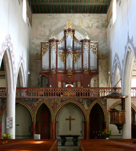 Le jubé de l’église dominicaine (l’actuelle église française) de Berne, orné de fresques attribuées aux Maîtres à l’œillet bernois.