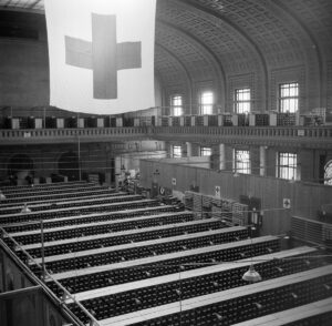 Die Zentralstelle für Kriegsgefangene im Genfer Bâtiment électoral nach dem Zweiten Weltkrieg, 1946.