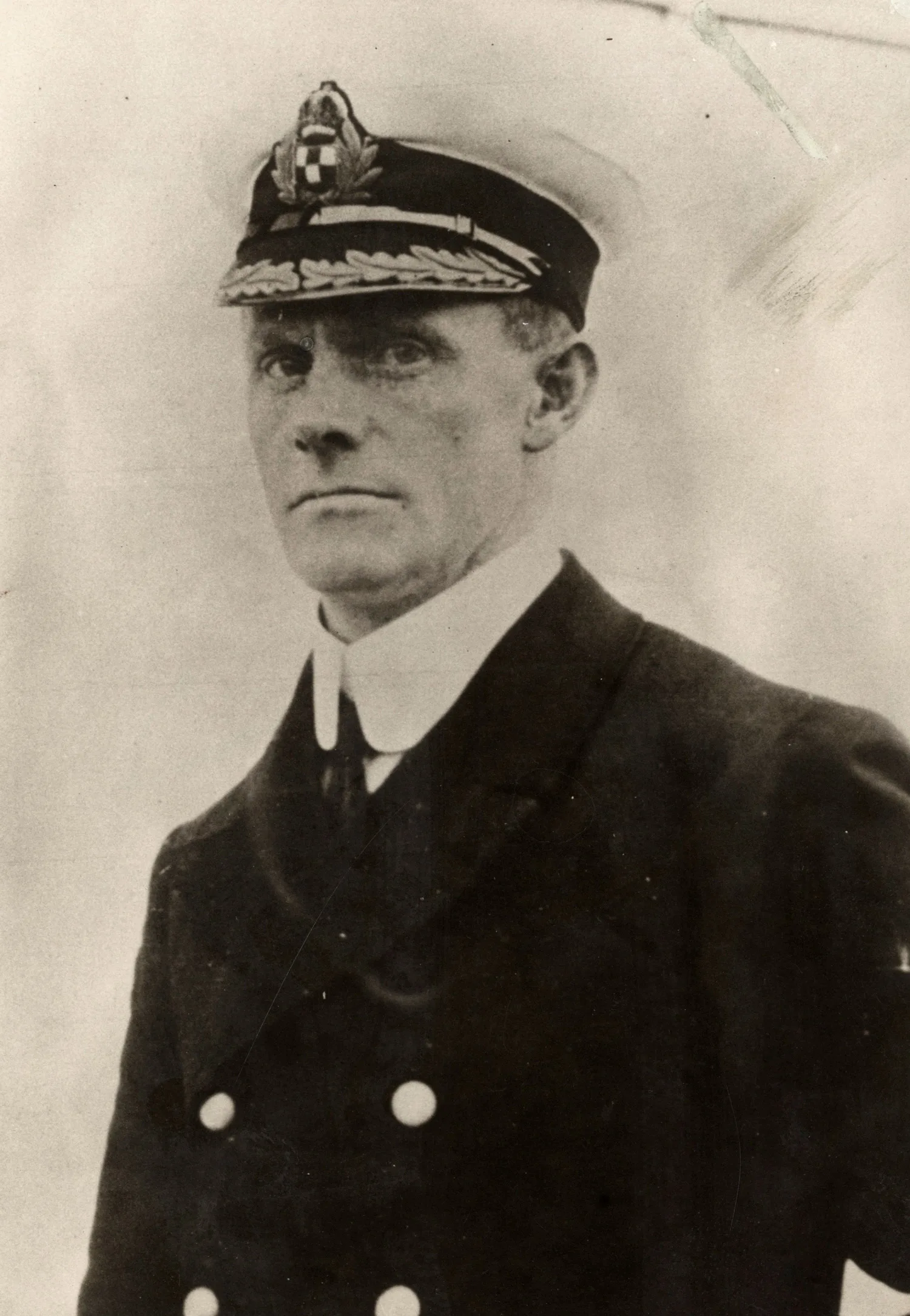 Der Untergang der Empress of Ireland war nicht das einzige Schiffsunglück von Kapitän Henry Kendall. 1901 erlebte er mit, wie die SS Lusitania – nicht zu verwechseln mit der bekannteren RMS Lusitania – auf Grund lief. Später war er 1918 an Bord der HMS Calgarian, als diese von der Bundesmarine torpediert wurde. Er überlebte all diese Schiffbrüche.