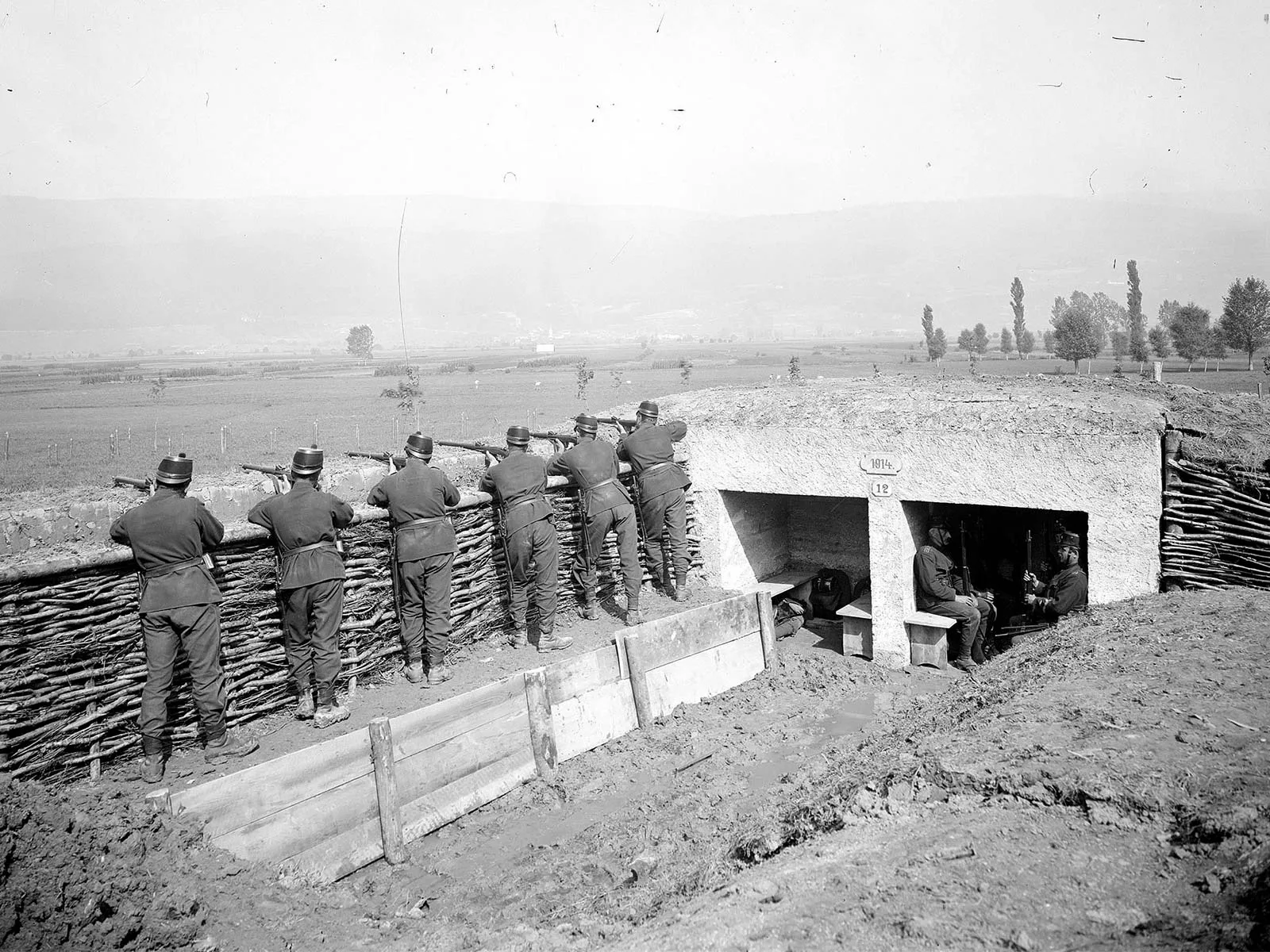 Soldaten der Fortifikation Murten üben auf der Schanze Unterfeld den Ernstfall.