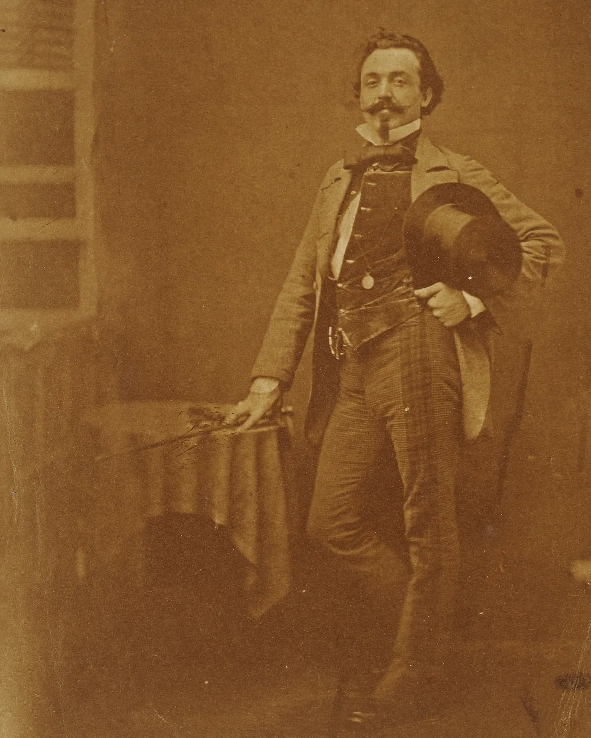 Gestatten, Frank Buchser, Maler, Künstler, Beobachter und Freund von Bundesrat Dubs. Fotoporträt aus den 1850er-Jahren.