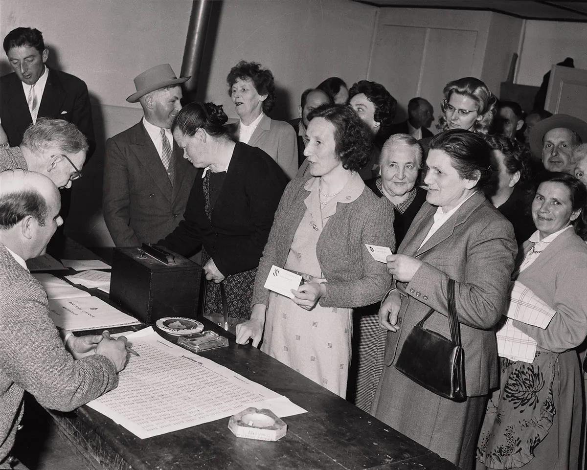 Kantonale Abstimmung mit Frauen in Lausanne, 1959.