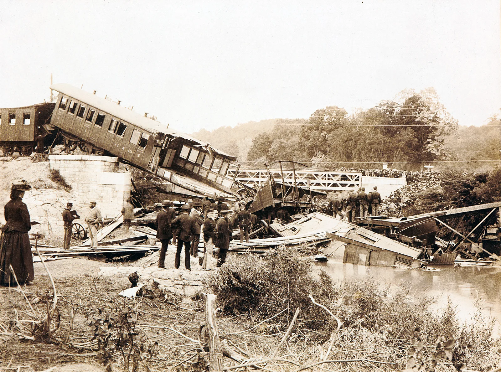 Das Eisenbahnunglück von Münchenstein lockte viele Gaffer an.