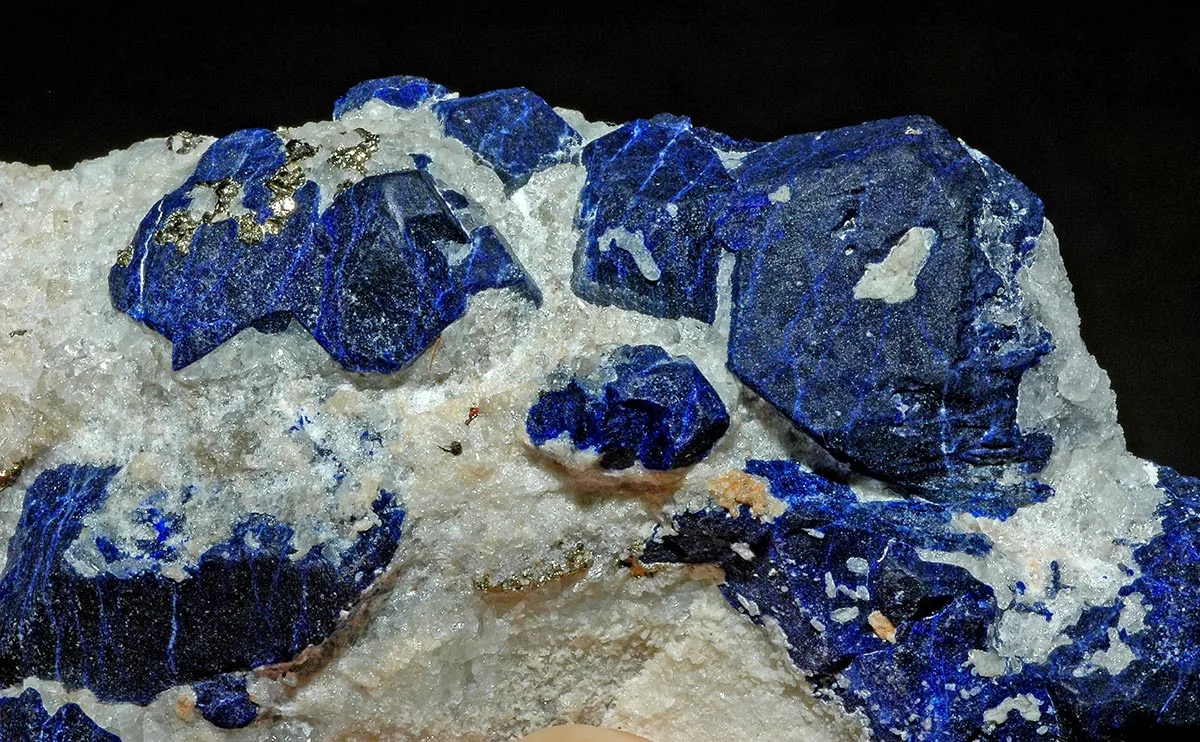 Der Halbedelstein Lapislazuli war begehrt, eine Unze kostete ähnlich viel wie die gleiche Menge Gold.