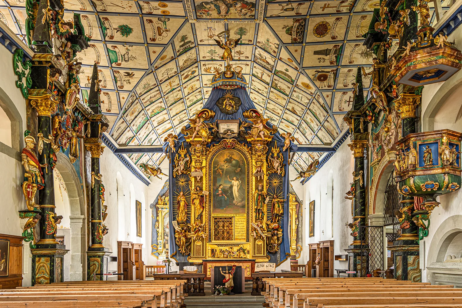 Hergiswald Schiff und Altar