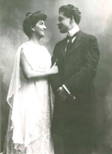 Les heureux époux: Louise et Enrico Toselli.
