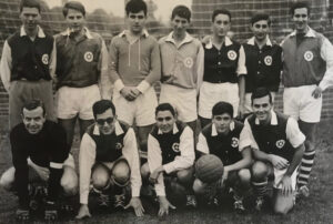 So sah die erste Mannschaft des FC Hakoah in den 1950er-Jahren aus.