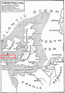 Carte de la zone de guerre définie par l’Allemagne autour des îles britanniques. Le Lusitania fut coulé le 7 mai 1915 à l’endroit marqué en rouge.