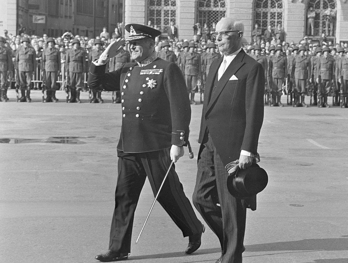 Aussenminister Willy Spühler, hier beim Staatsbesuch des norwegischen Königs Olav V., war wie der Gesamtbundesrat skeptisch gegenüber den Vorschlägen aus dem Osten.