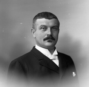 Adrien Lachenal, lawyer and ex-Federal Councillor from Geneva: He was Louise and Leopold’s legal adviser in Switzerland.