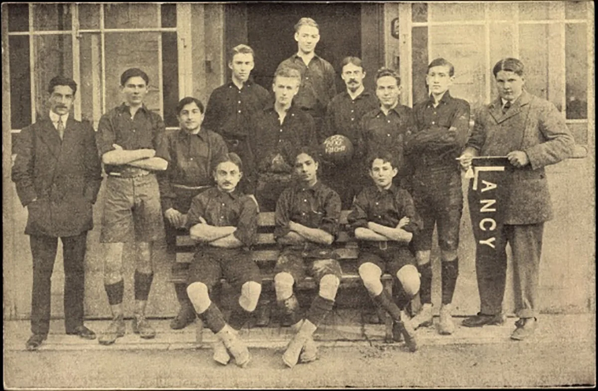 Das Fussball-Team des Château de Lancy, 1853.