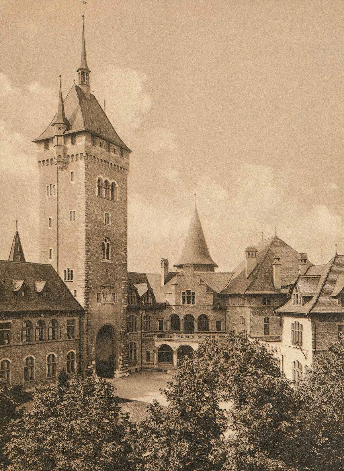 Das Schweizerisches Landesmuseum auf einer Postkarte, Ende 19. Jahrhundert. Hier wirkte Heinrich Angst bis 1903 als Direktor.