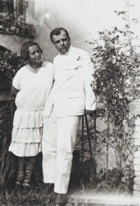 Lisa Tetzner and her future husband Kurt Kläber in Carona, 1928.