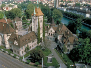 Le Musée national Zurich vu du sud dans une photo aérienne de 1999.