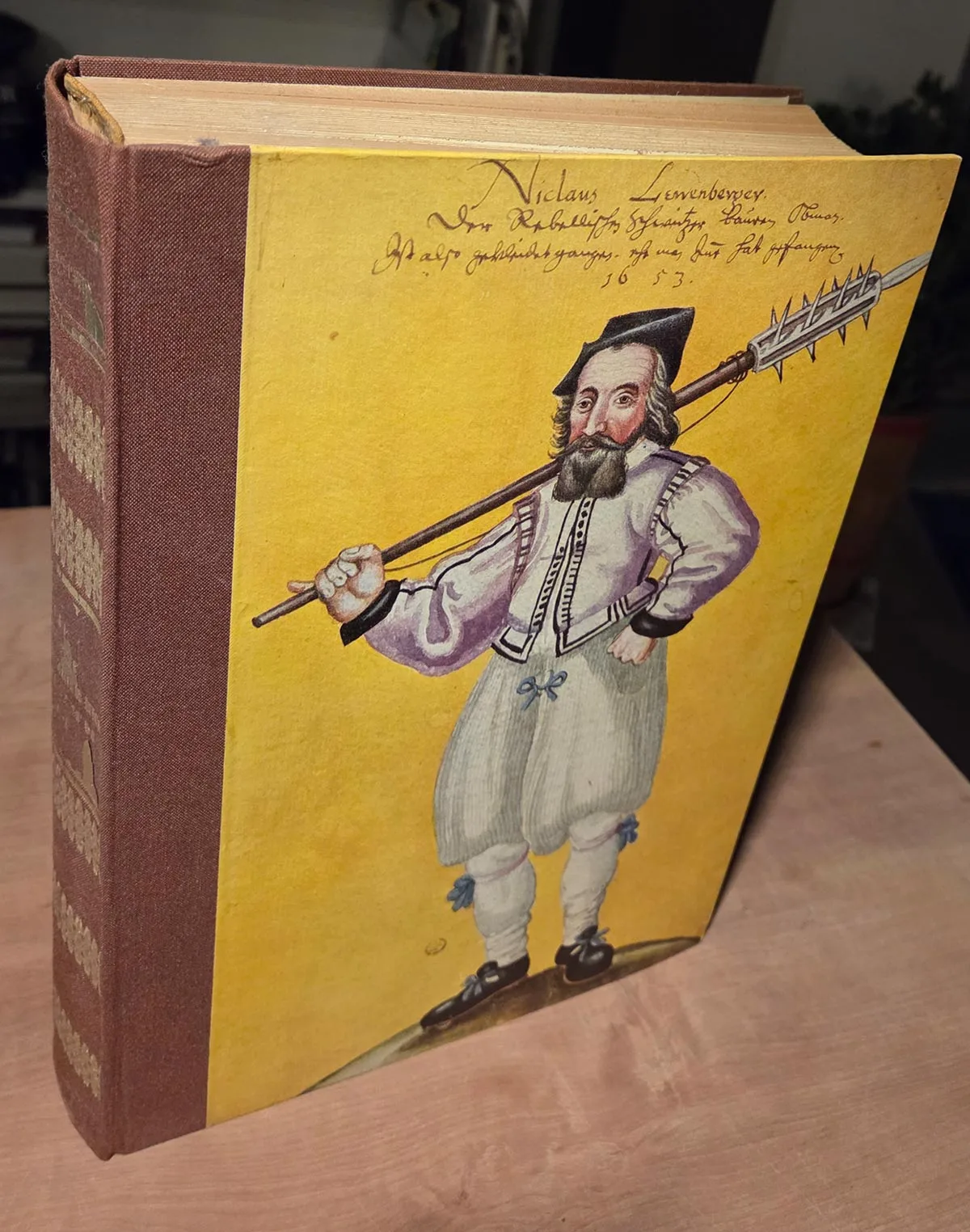 Beck und Mühlestein diskutierten oft über die aktuellen politischen Ereignisse. Als Tarnung dieses nicht ungefährlichen Meinungsaustausches diente die Illustration von Mühlesteins Buch «Der grosse schweizerische Bauernkrieg 1653».