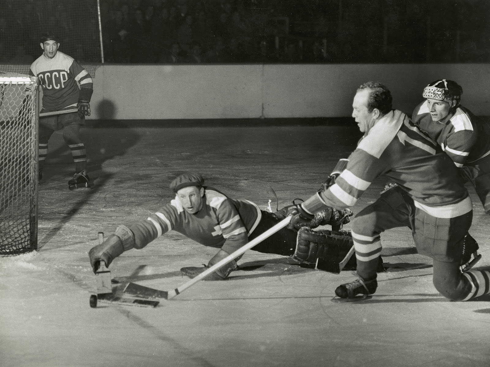 Le hockey sur glace un sport de gros durs Musee national Blog sur l histoire suisse