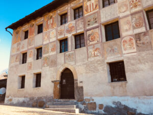 The bailiffs from the cantons of Uri, Schwyz and Nidwalden resided in the ‘Palazzo di Landfogti’ in Lottigna from 1550 to 1798