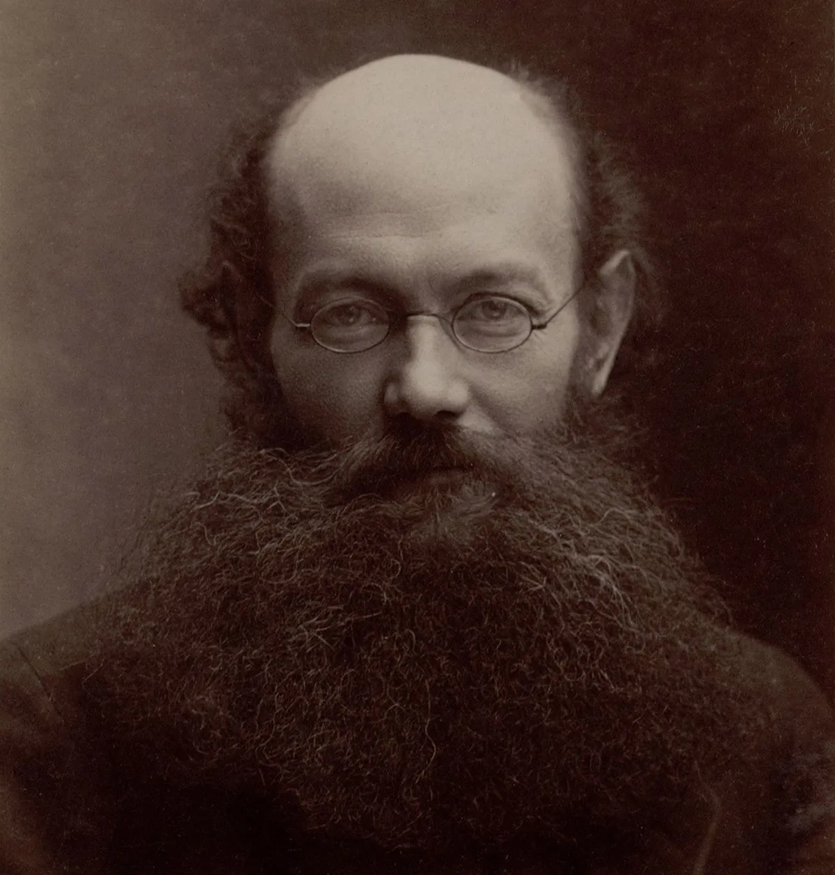 Russian aristocrat Peter Kropotkin was a keen proponent of the idea of a universal postal union. But in Switzerland he was persona non grata. Portrait, circa 1880.