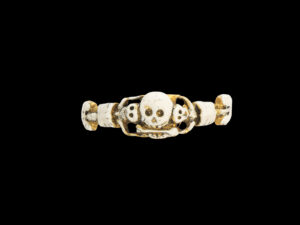 Love beyond death: marriage ring with skull and skeleton motif from the late 16th century.