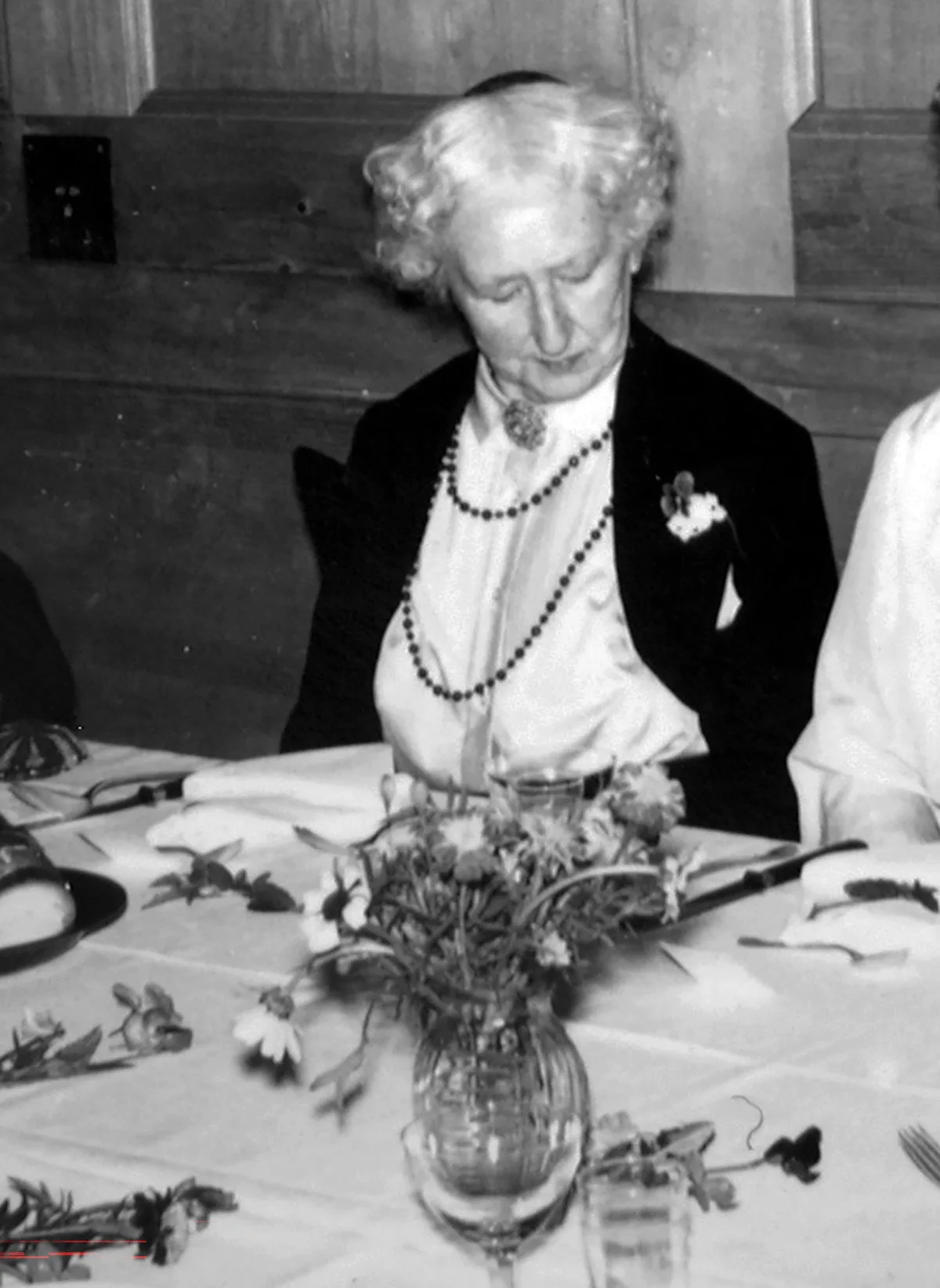 Rosa Schmid an einem Familienfest im September 1957.