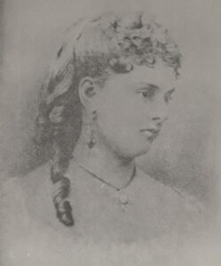 Ruby Senac Hotze, 1867. Nach dem Tod von Hotze siedelte sie in die Vereinigten Staaten über und arbeitete für das Zensusbüro in Washington, D.C.
