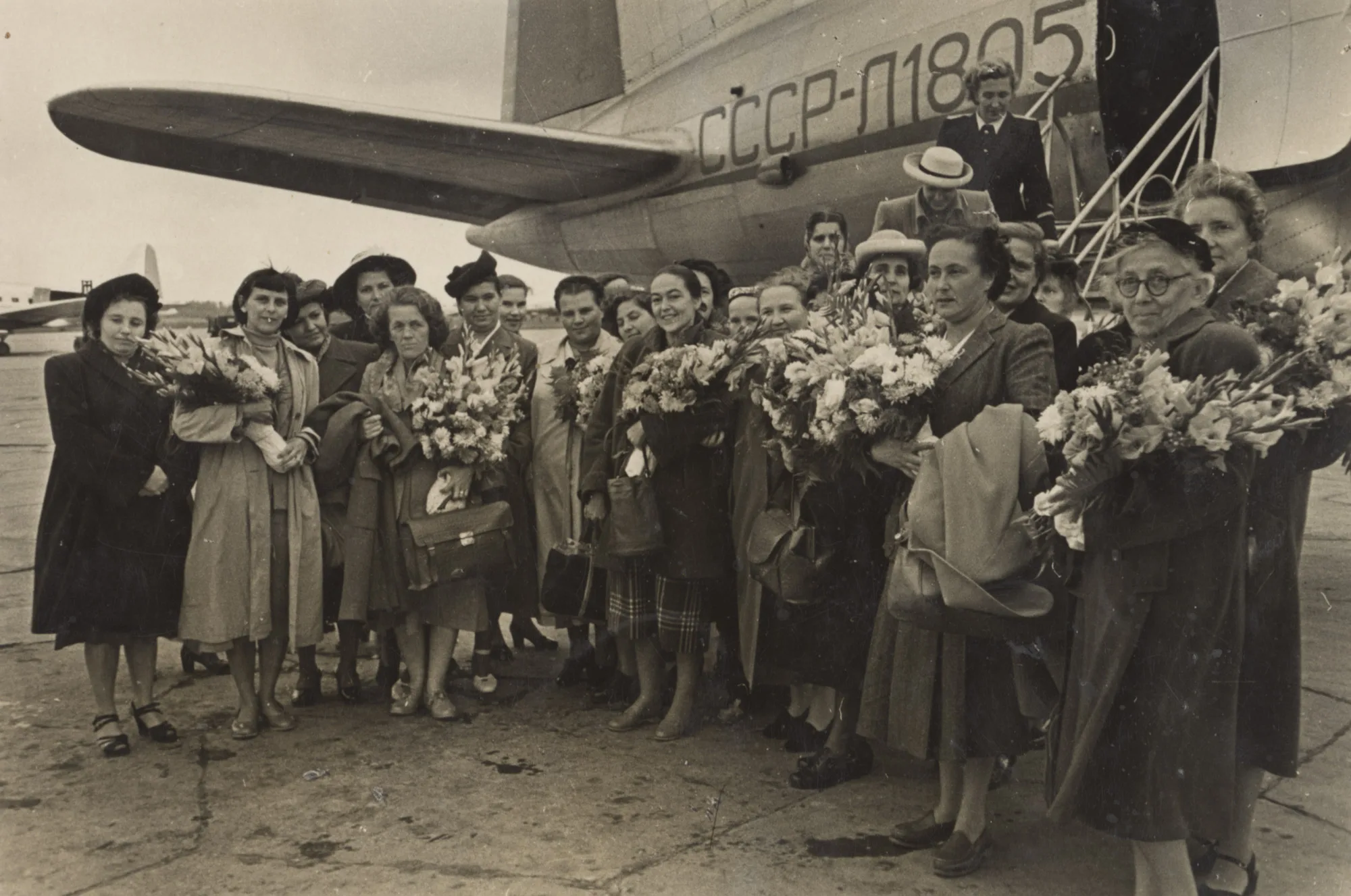 Die Ankunft der Schweizerinnen am Flughafen Moskau-Wnukowo, 6. September 1953.