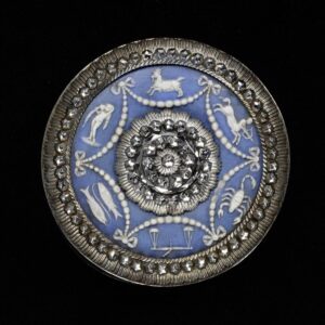 The shiny side of the cooperation between Boulton and Wedgwood: Noble button made of "Cut-Steel", around 1800.