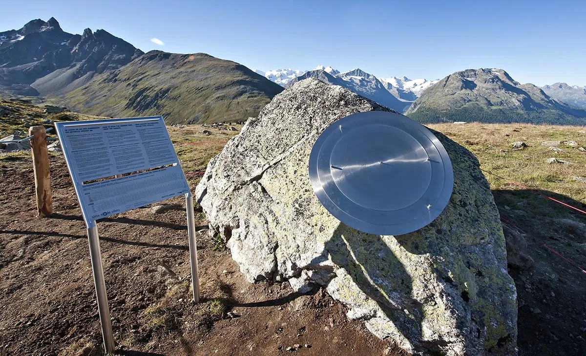 Hochpräzisions-Sonnenuhr auf dem Muottas Muragl im bündnerischen Samedan.